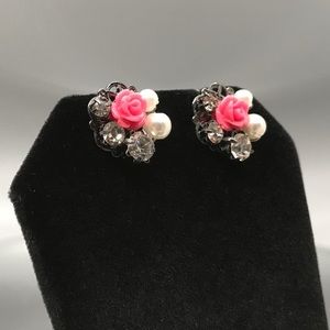 Vintage, Victorian Style Stud Earrings, EUC